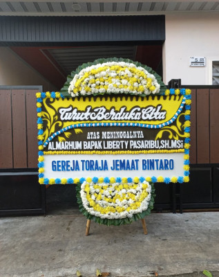 Papan Bunga Duka di Salembaran Jaya